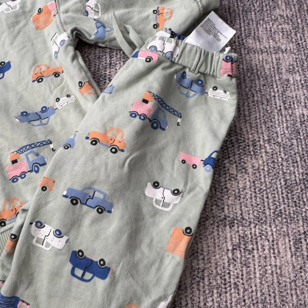 H&M toddler car sweatsuit set - Picture 4 of 5